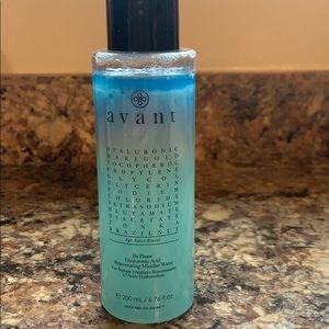 avant Rejuvenating Micellar Water